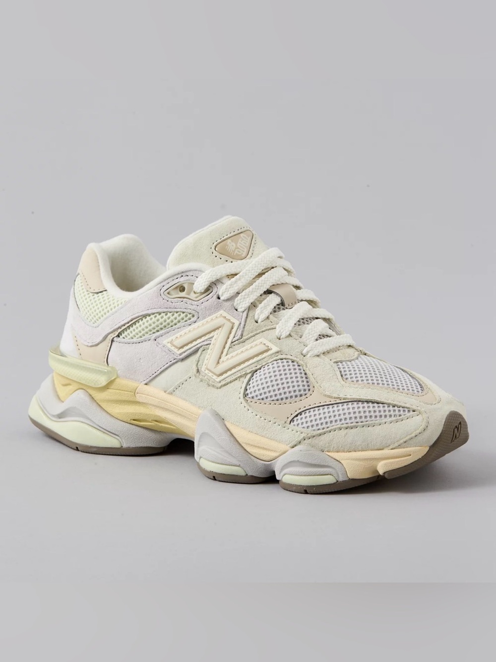 New Balance 9060 Green Sneakers 6.5M/8W